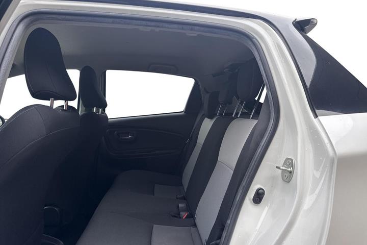Hvid Toyota Yaris fra 2019
