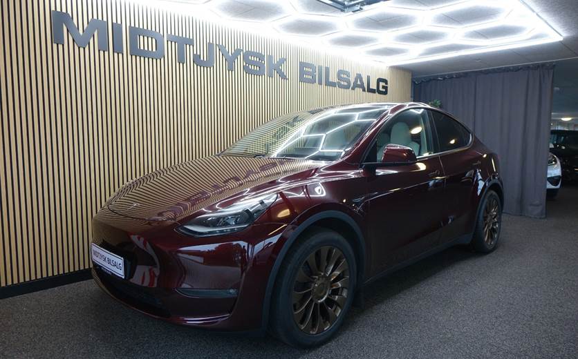 Tesla Model Y Long Range AWD