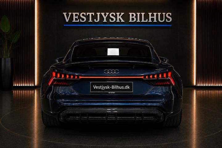 Blå Audi RS e-tron GT fra 2022