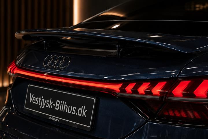 Blå Audi RS e-tron GT fra 2022
