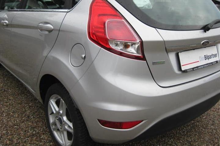 Sølv Ford Fiesta fra 2014