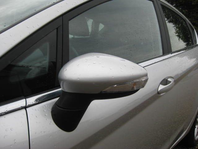 Sølv Ford Fiesta fra 2014