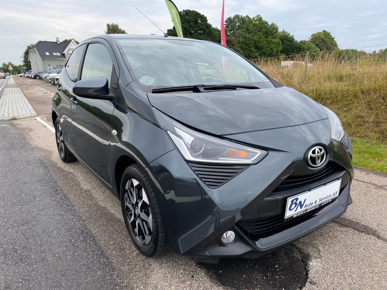 Grå Toyota Aygo fra 2020
