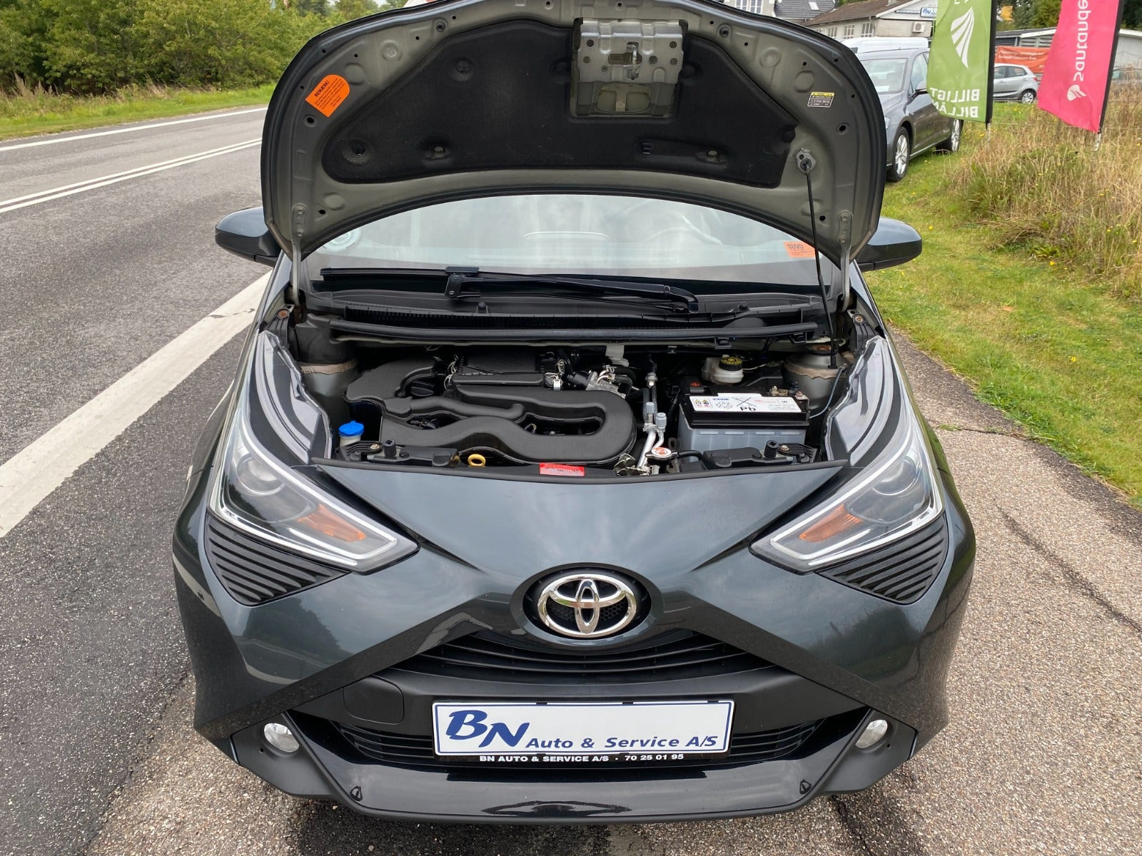Grå Toyota Aygo fra 2020