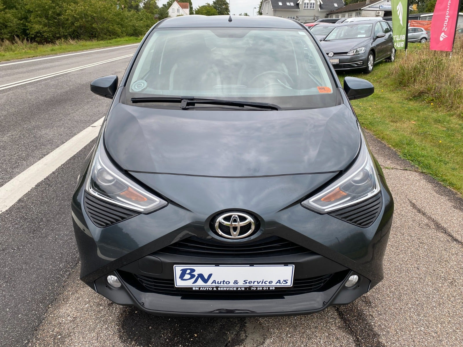 Grå Toyota Aygo fra 2020
