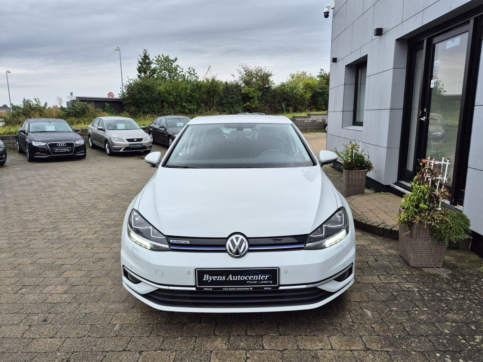Hvid VW Golf VII fra 2019