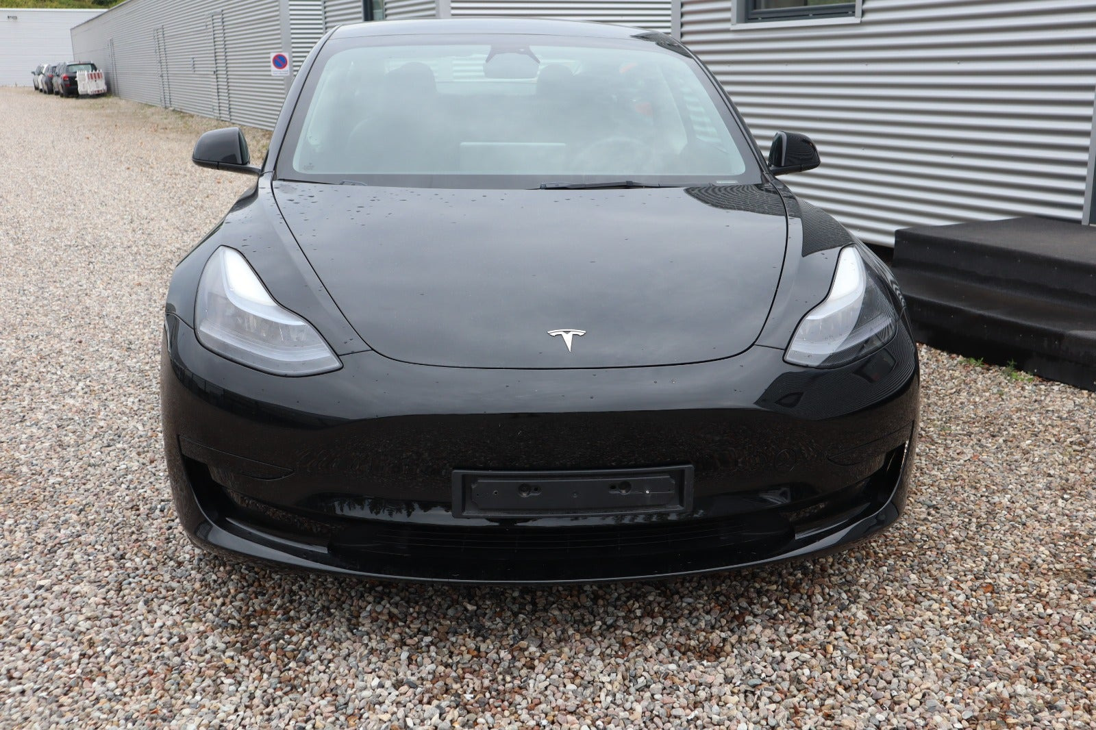Sort Tesla Model 3 fra 2023