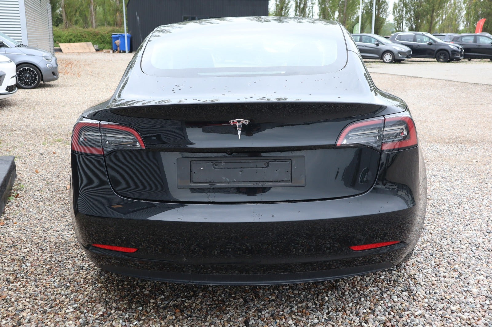 Sort Tesla Model 3 fra 2023