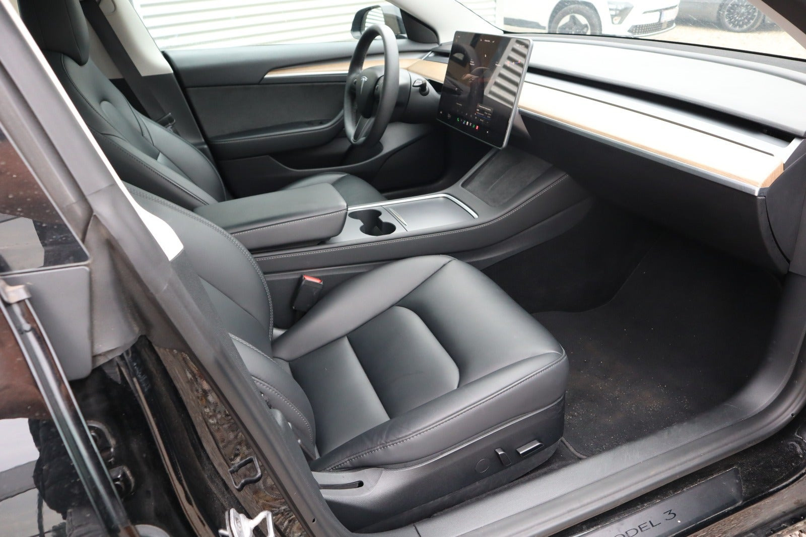 Sort Tesla Model 3 fra 2023