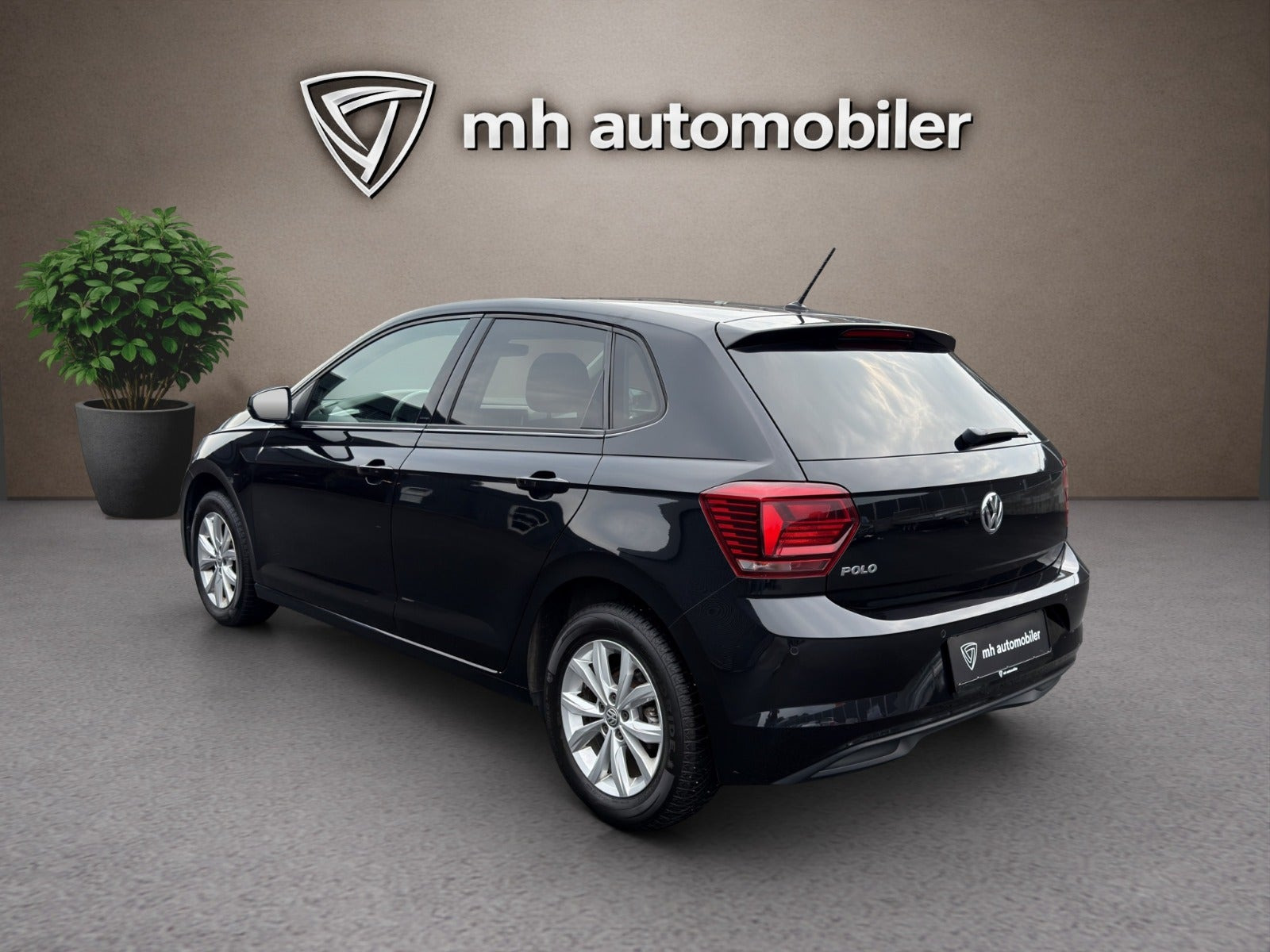 Sort VW Polo fra 2020