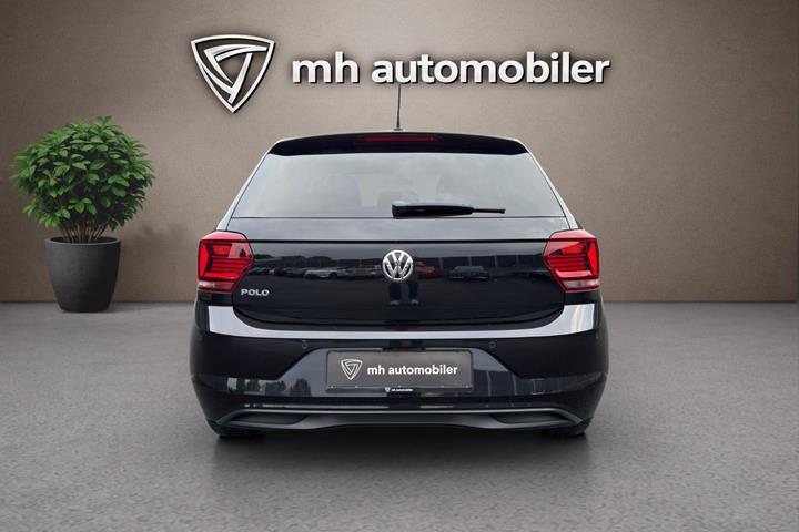 Sort VW Polo fra 2020