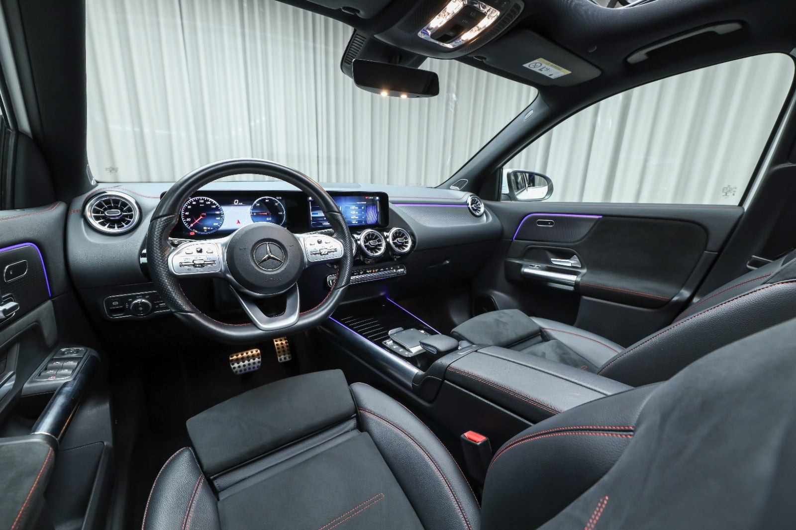 Hvid Mercedes EQA250 fra 2021