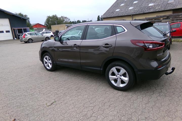 Brun Nissan Qashqai fra 2019