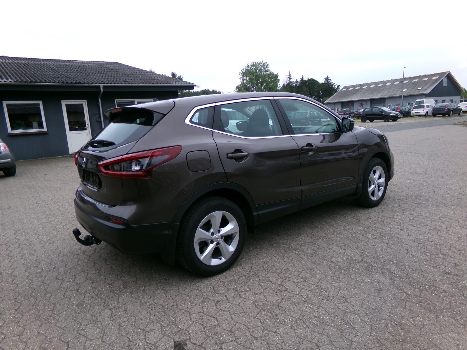Brun Nissan Qashqai fra 2019