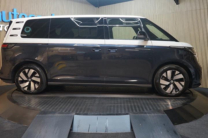 Blå VW ID.Buzz fra 2025