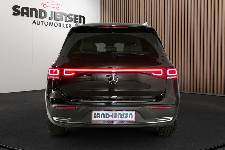 Sort Mercedes EQB350 fra 2023