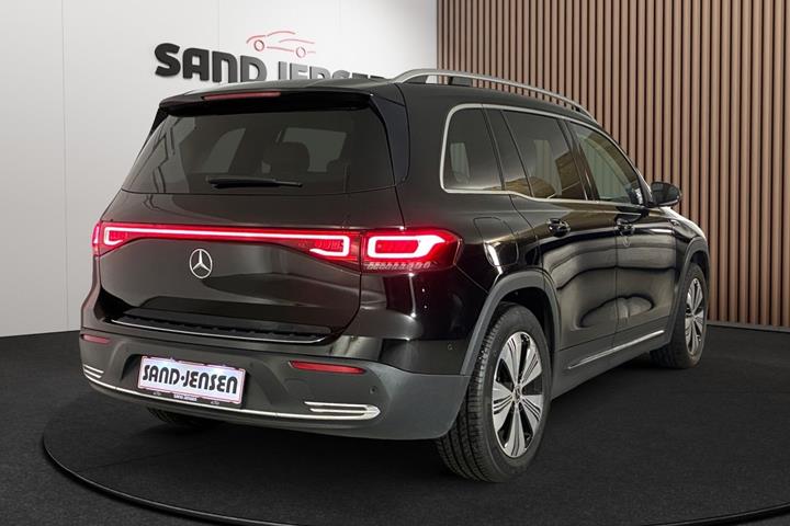 Sort Mercedes EQB350 fra 2023
