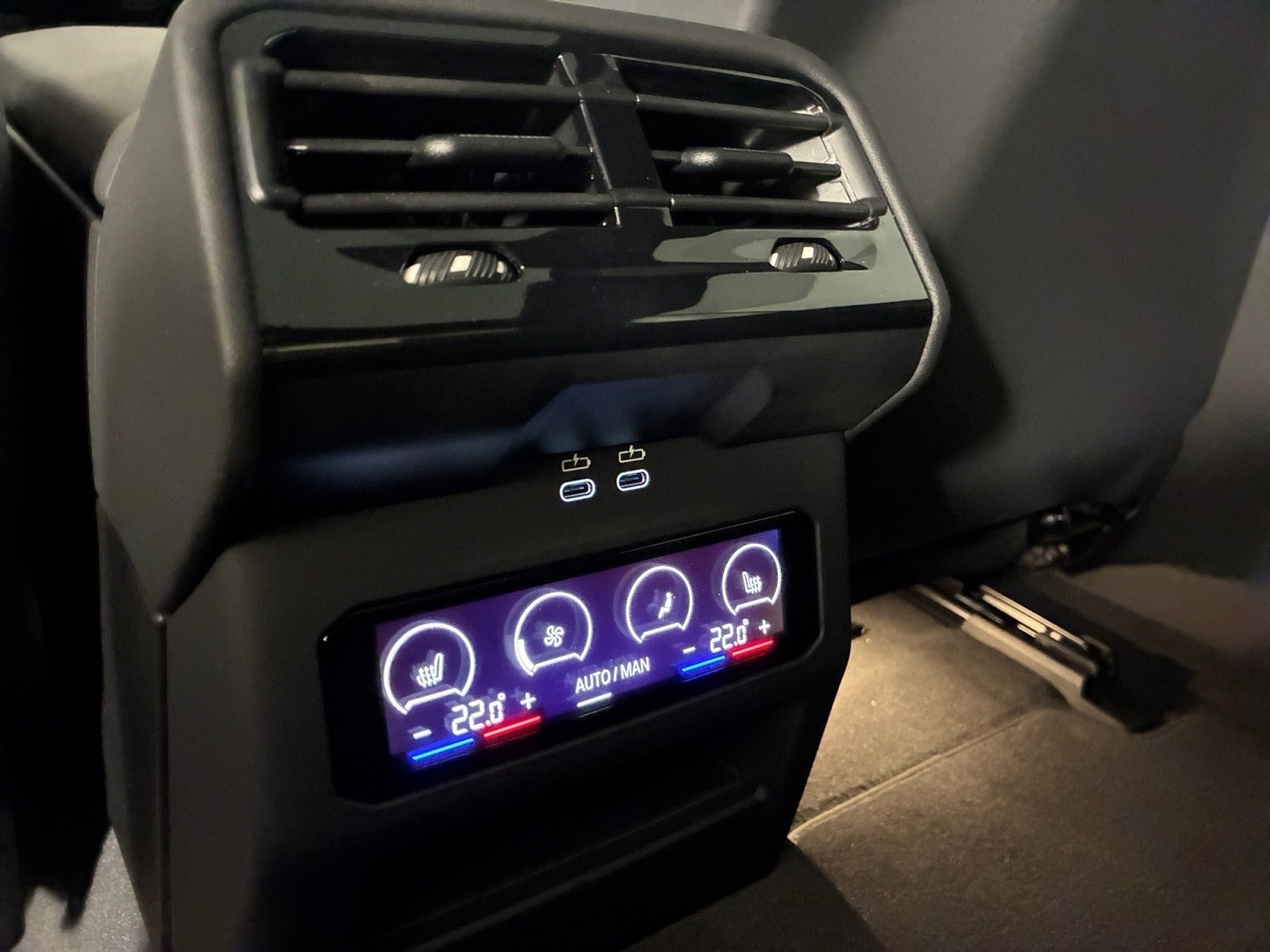 Grå BMW i5 fra 2026