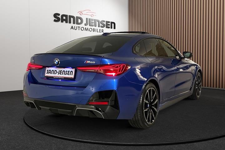 Blå BMW i4 fra 2026