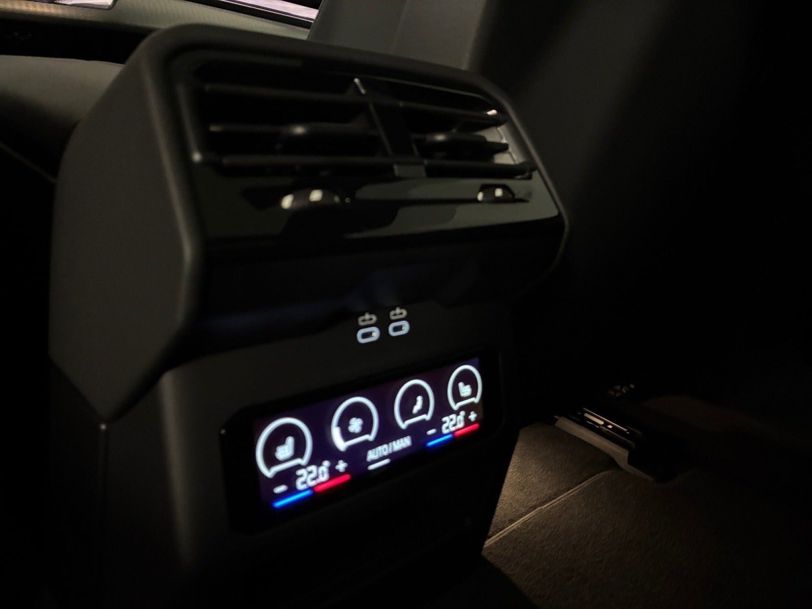 Sort BMW i5 fra 2026