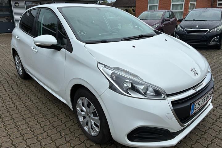 Hvid Peugeot 208 fra 2017