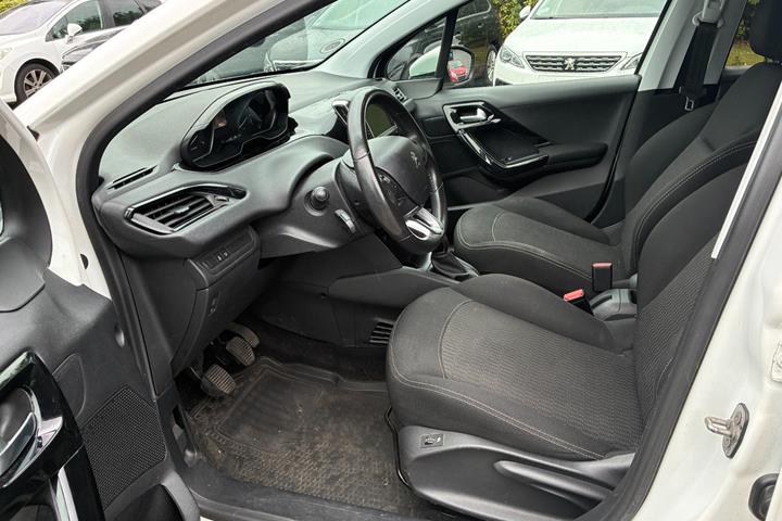 Hvid Peugeot 208 fra 2017