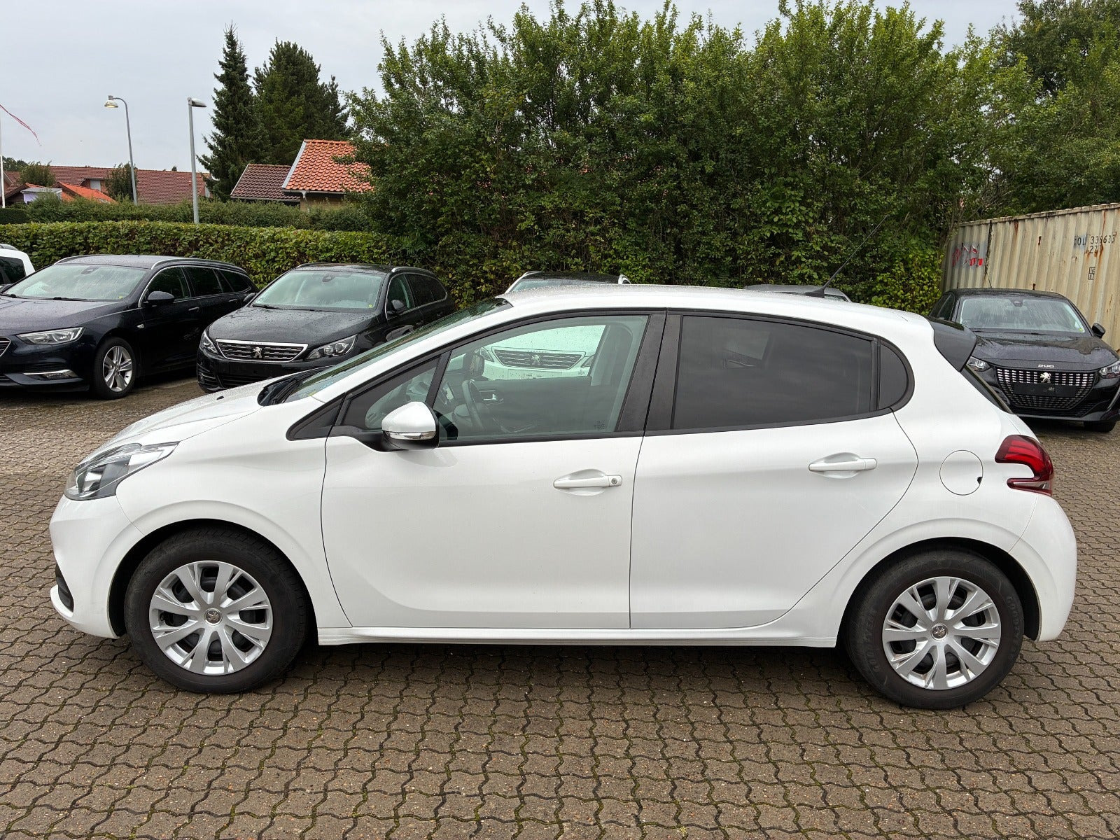 Hvid Peugeot 208 fra 2017