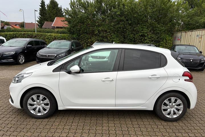 Hvid Peugeot 208 fra 2017
