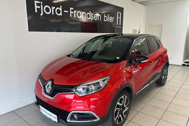 Rød Renault Captur fra 2015