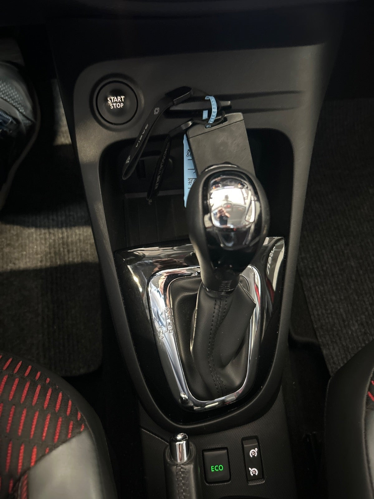Rød Renault Captur fra 2015