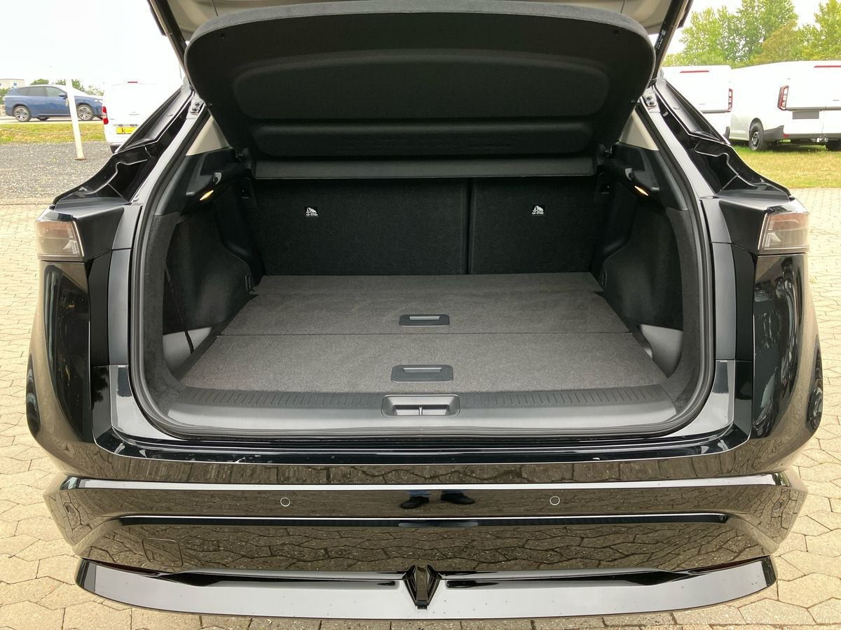 Beige Nissan Ariya fra 2026