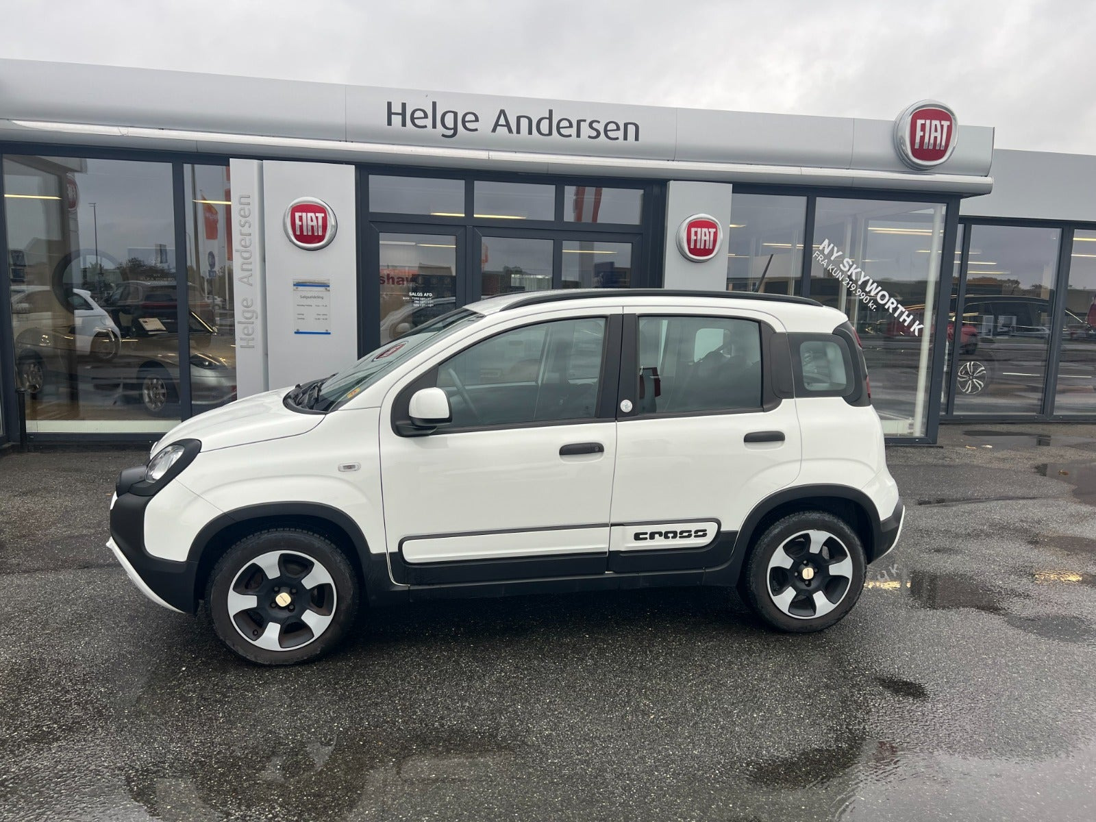 Hvid Fiat Panda Cross fra 2021