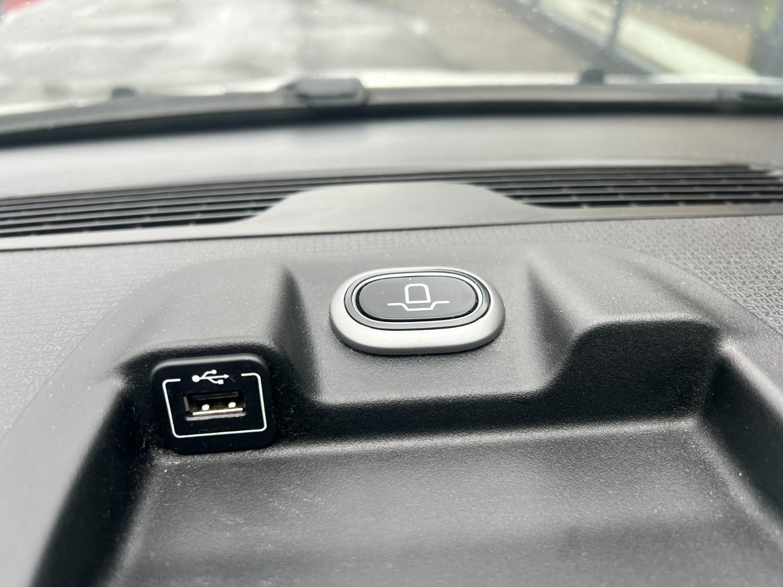 Hvid Fiat Panda Cross fra 2021