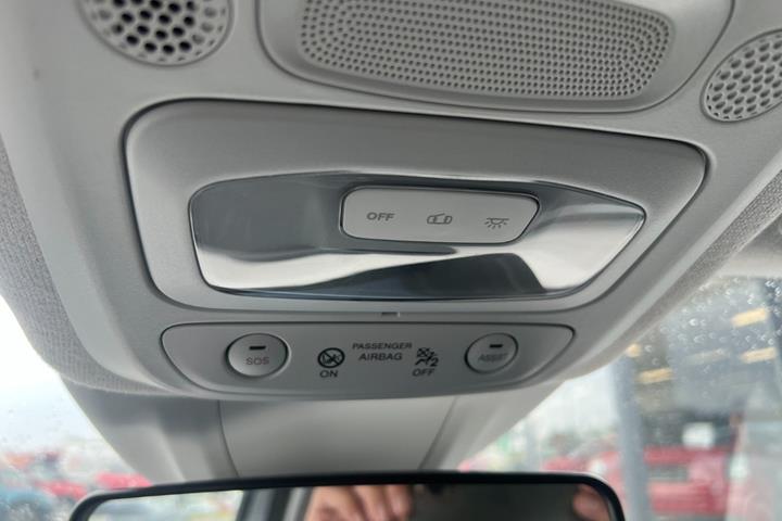 Hvid Fiat 500e fra 2024