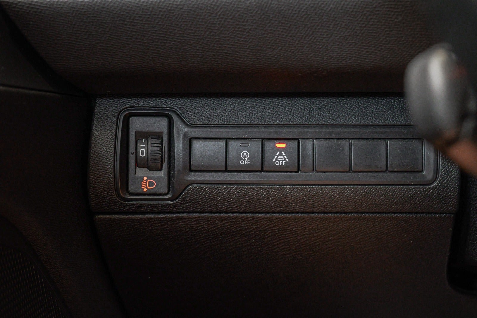 Grå Peugeot 308 fra 2021