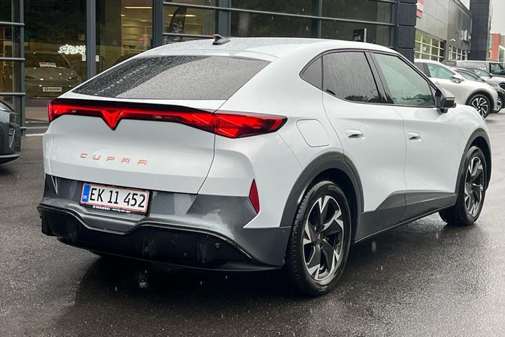 Hvid Cupra Tavascan fra 2025