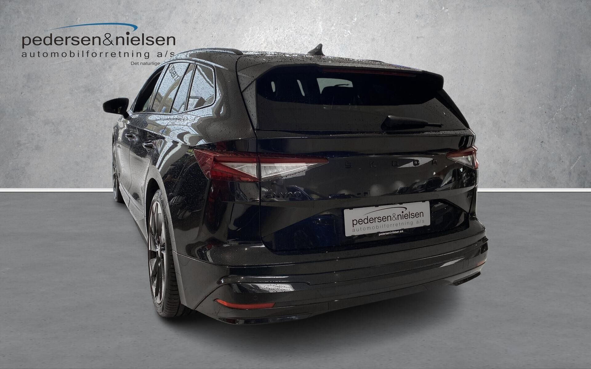 Sort Skoda Enyaq fra 2021