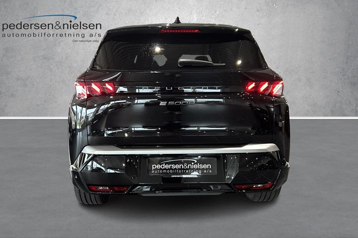 Sort Peugeot e-5008 fra 2026