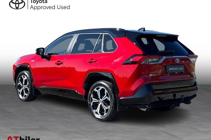 Rød Toyota RAV4 Plug-in fra 2022