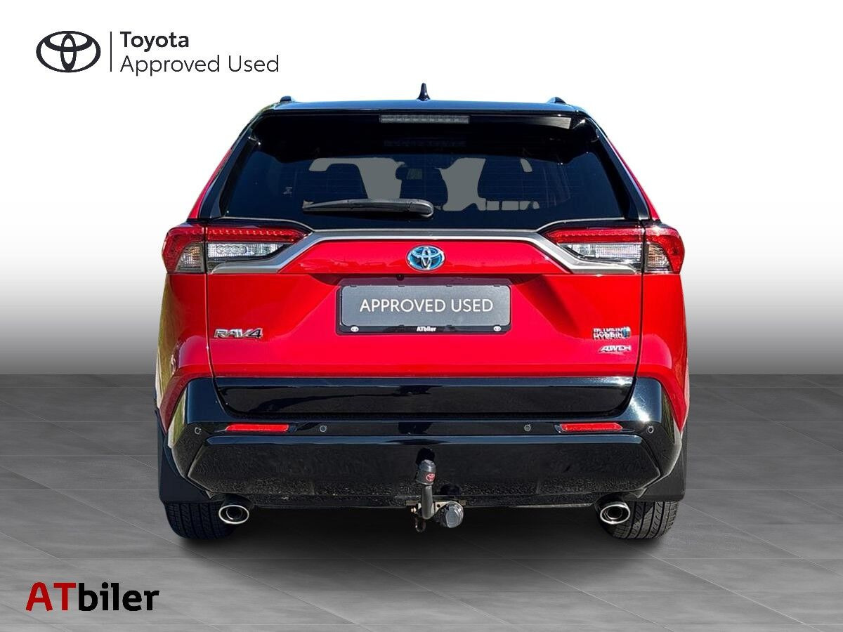 Rød Toyota RAV4 Plug-in fra 2022