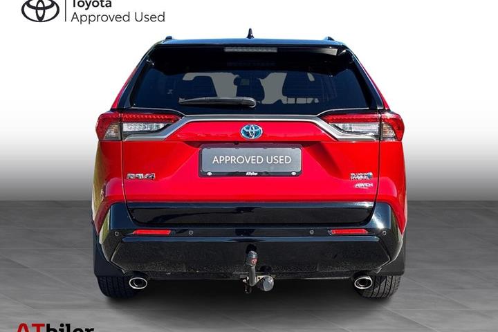 Rød Toyota RAV4 Plug-in fra 2022