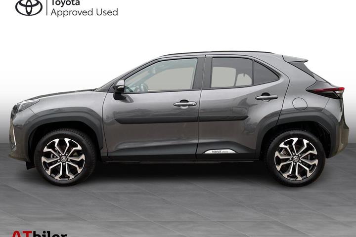 Sort Toyota Yaris Cross fra 2024