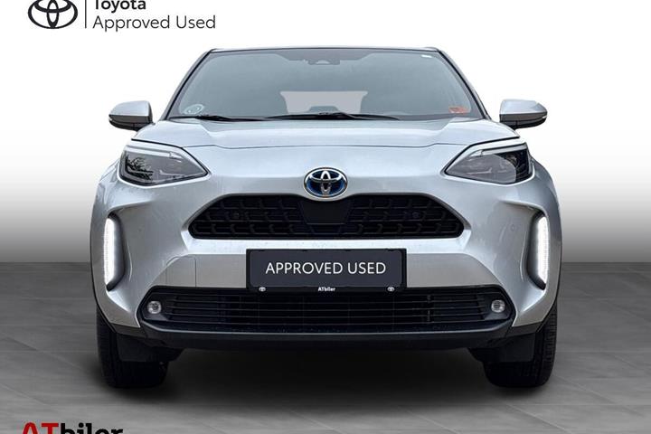 Sølv Toyota Yaris Cross fra 2022