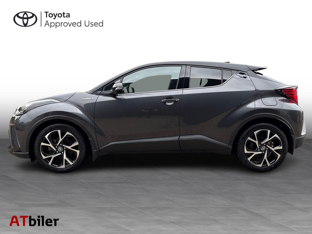 Sort Toyota C-HR fra 2021