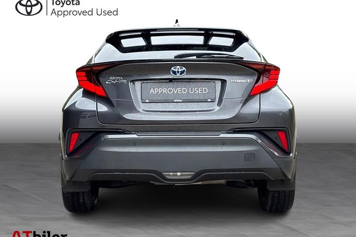 Sort Toyota C-HR fra 2021