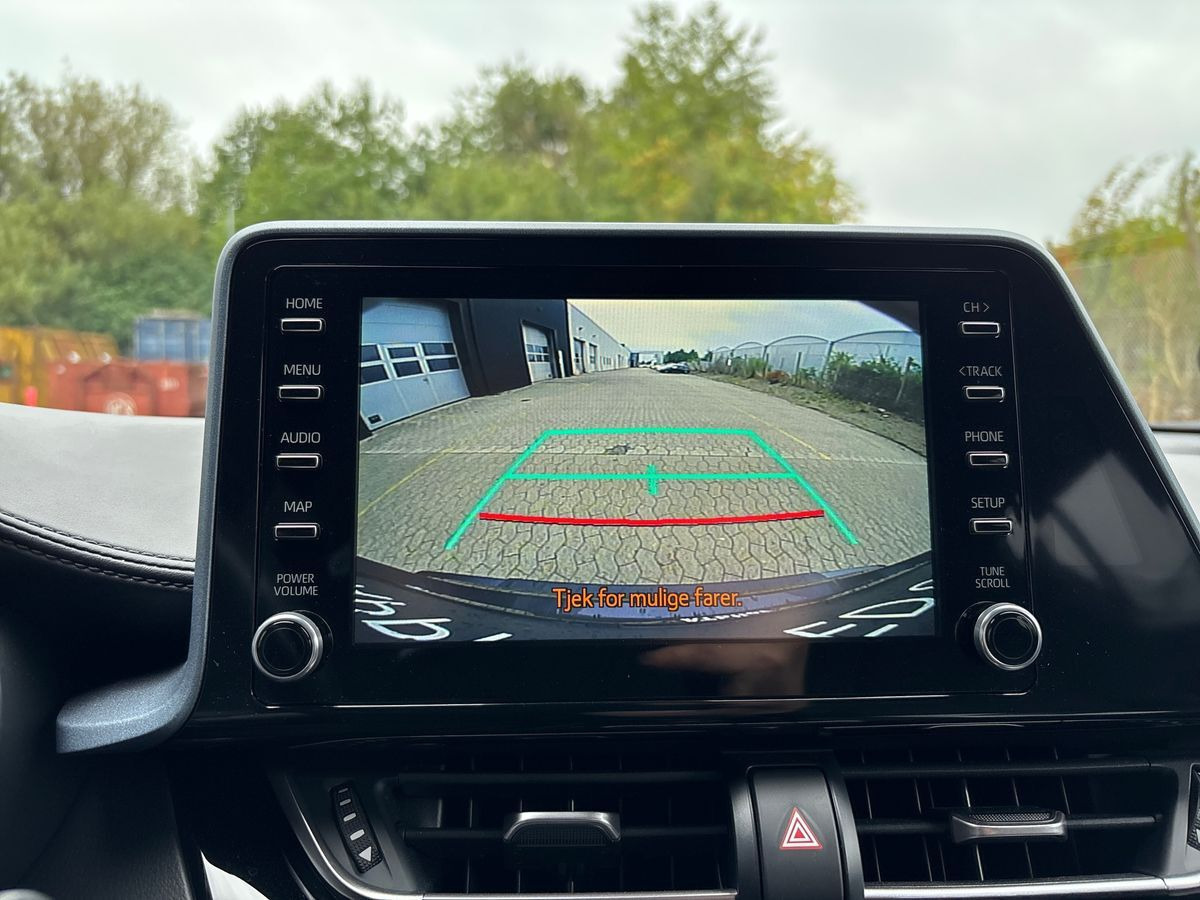 Sort Toyota C-HR fra 2021