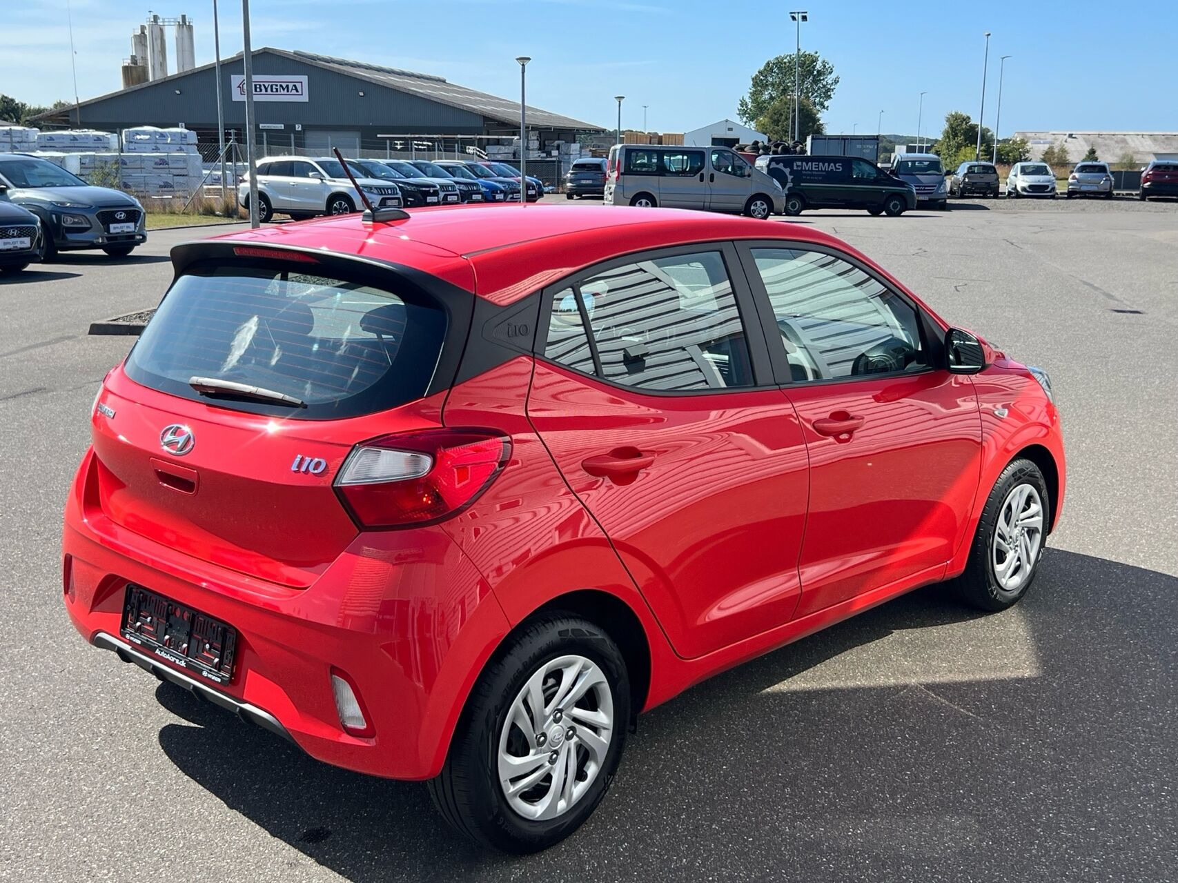 Rød Hyundai i10 fra 2020