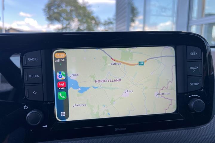 Rød Hyundai i10 fra 2020