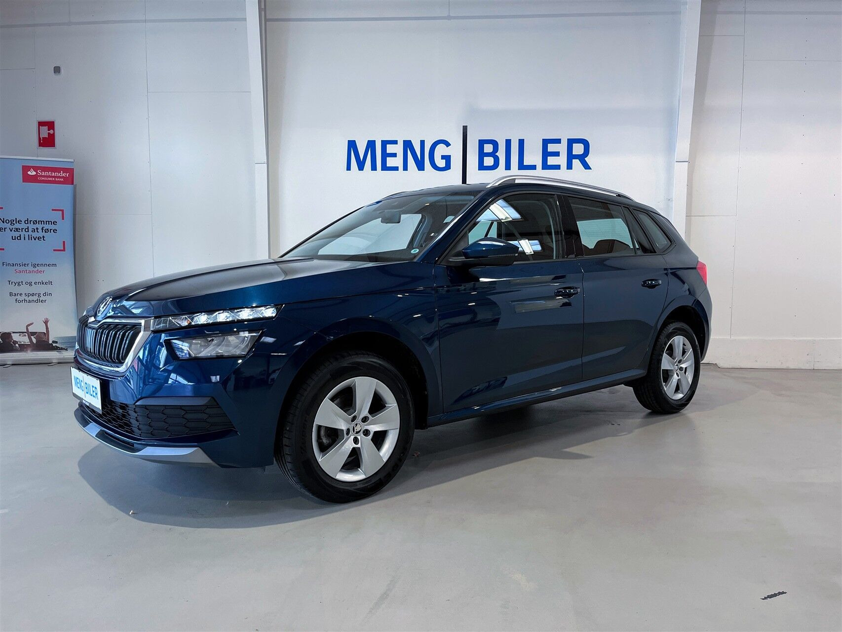 Blå Skoda Kamiq fra 2021 set udefra