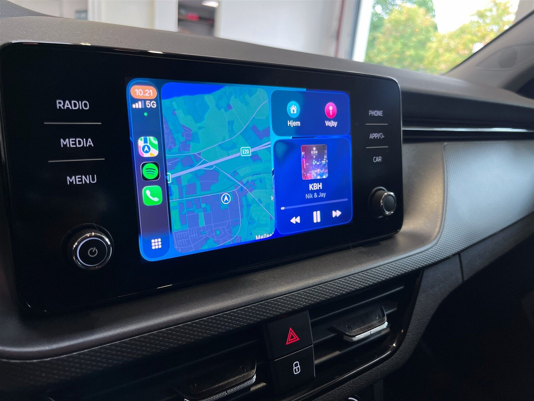Blå Skoda Kamiq fra 2021